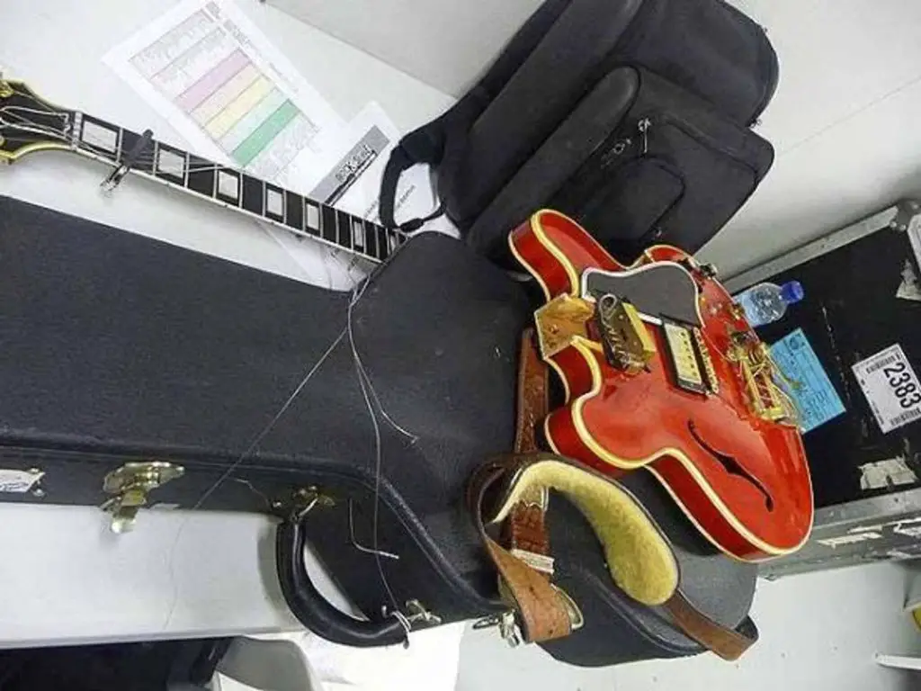 La Gibson ES-355 brisée de Noel Gallagher