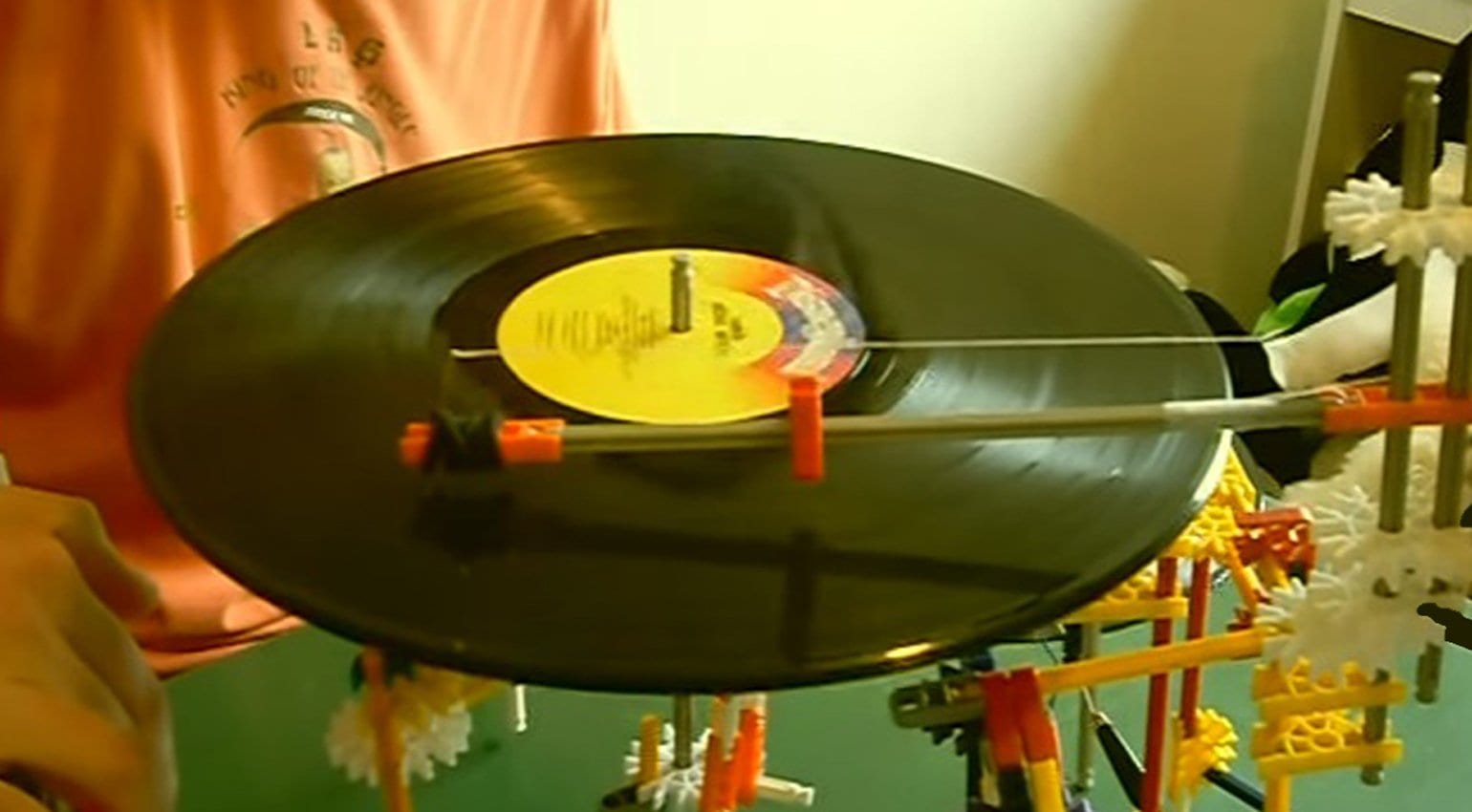 knex vinyl diy record player