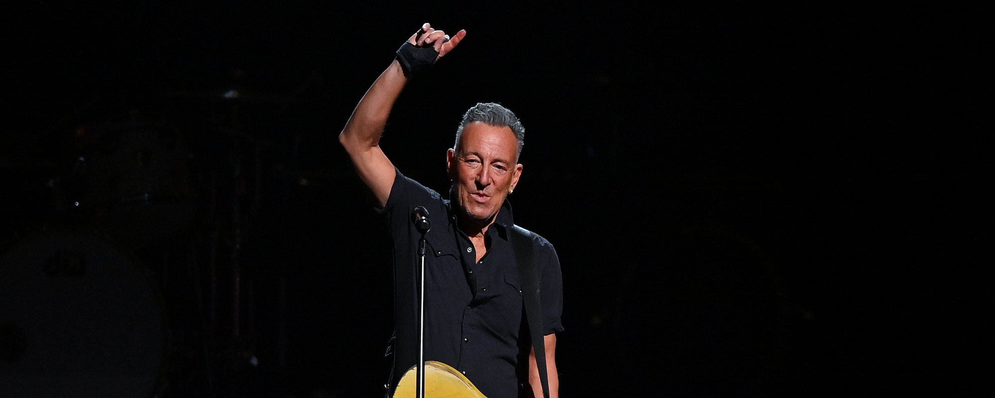 Bruce Springsteen écrit une nouvelle chanson "Addicted to Romance" pour la nouvelle comédie romantique "She Came to Me"