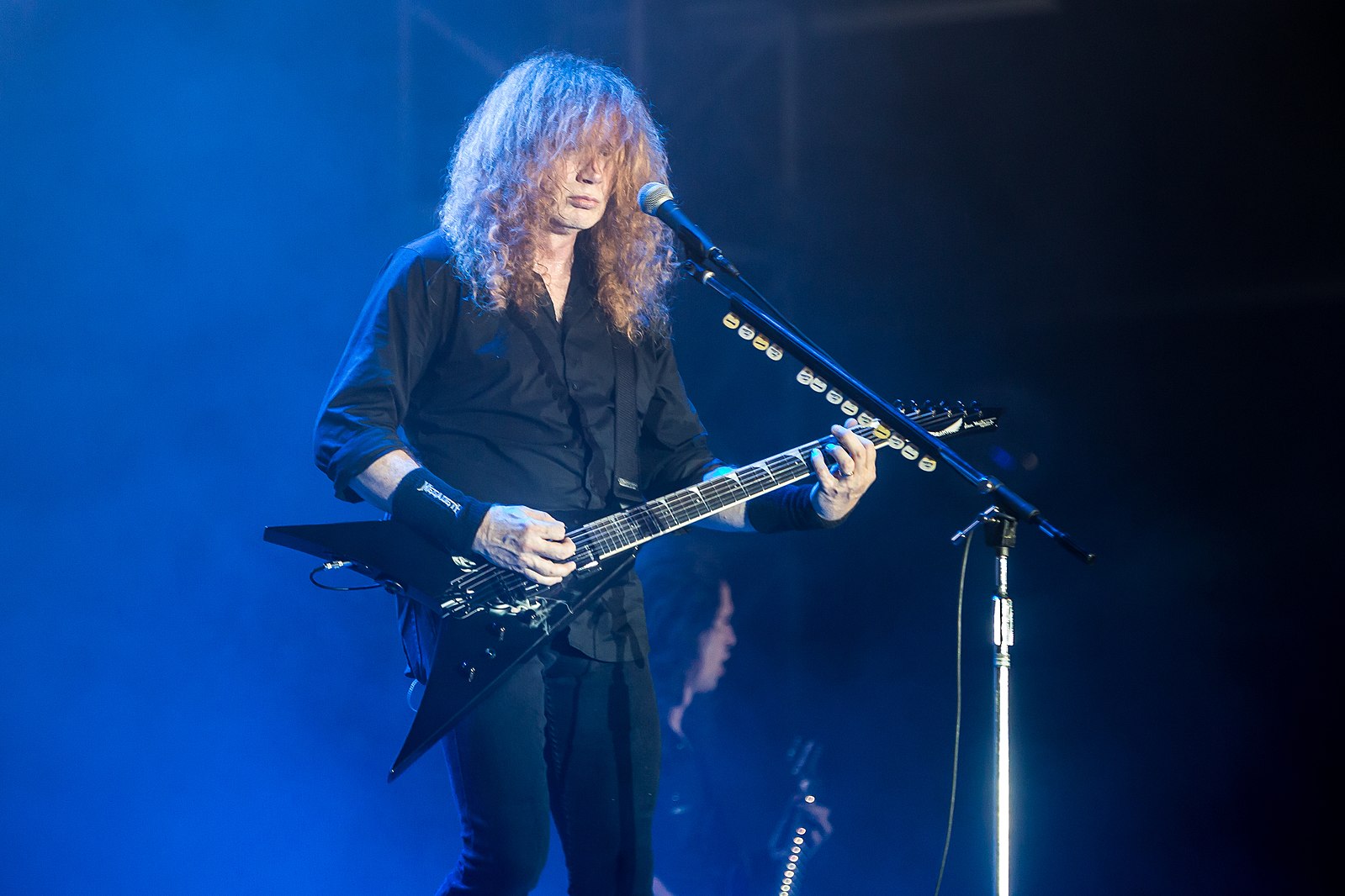 L'ex-guitariste de Megadeth appelle Dave Mustaine, "menteur pathologique", et explique pourquoi il a vraiment quitté le groupe
