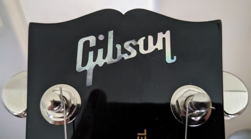 Comment repérer une fausse Gibson Les Paul - Tête à livre ouvert