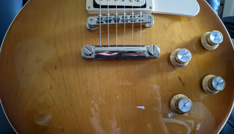 Comment repérer une fausse Gibson Les Paul - Stoptail Position