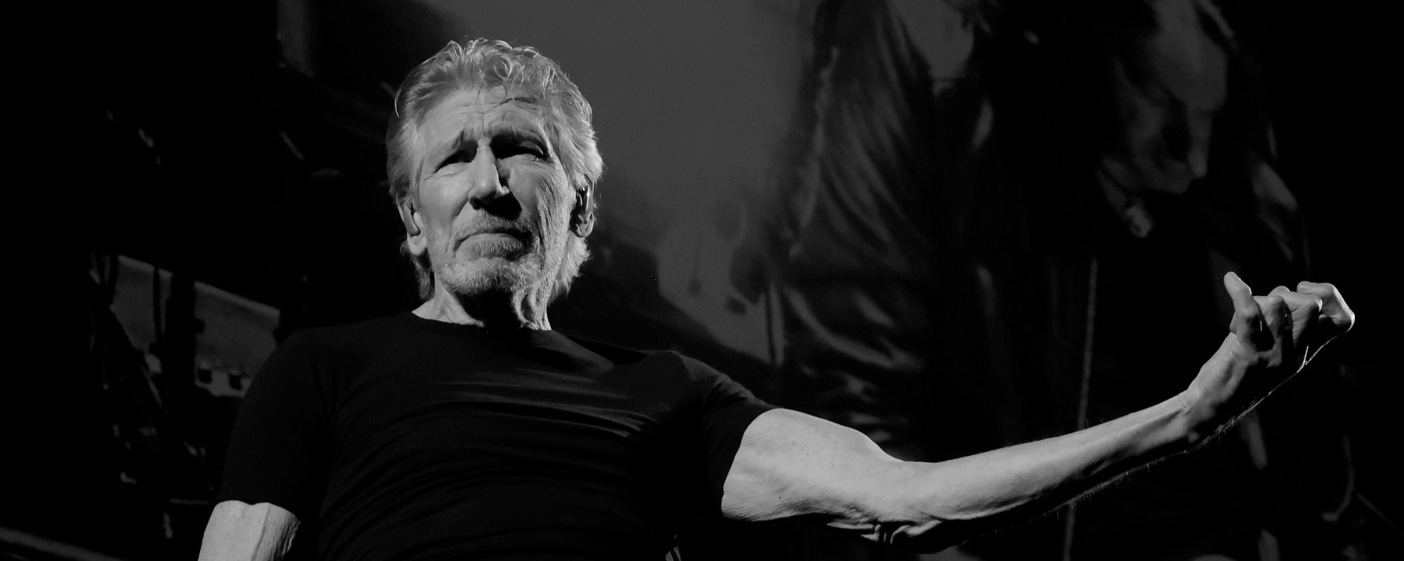 Roger Waters partage la signification de « Breathe » après le redux de « Dark Side of the Moon »