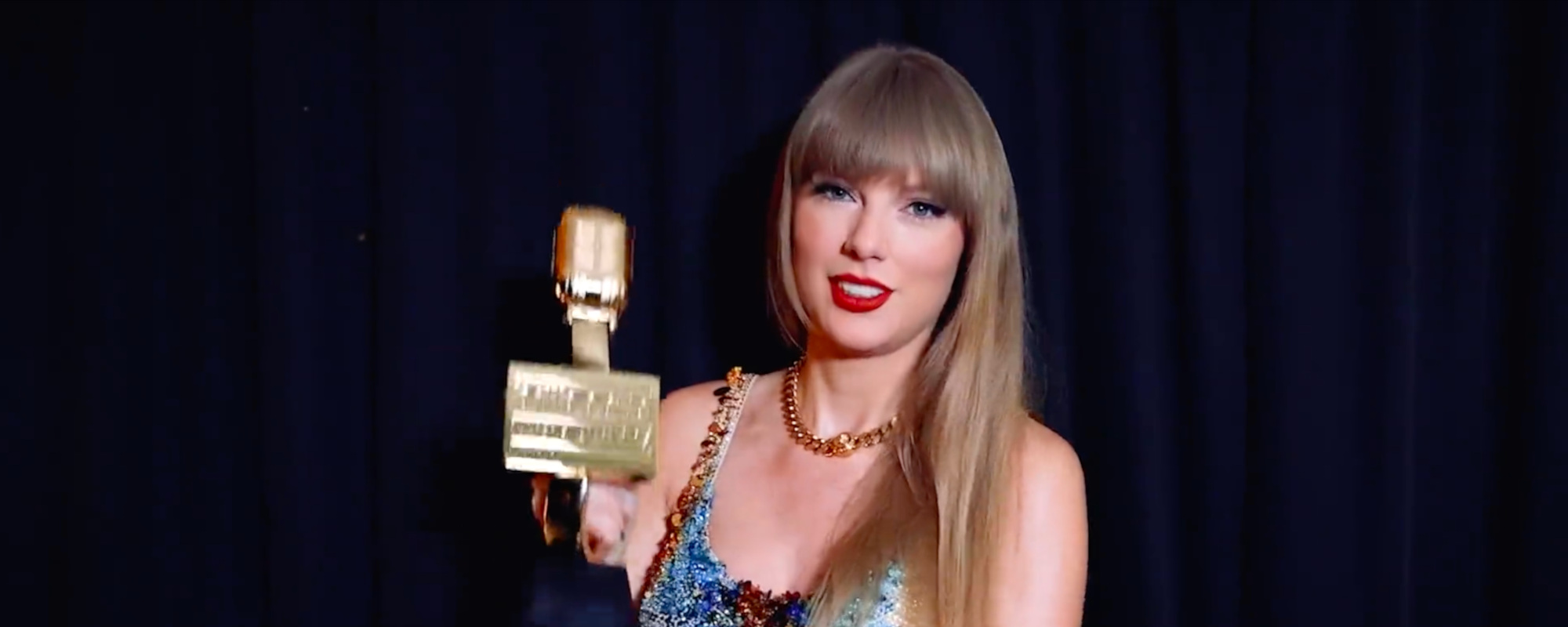 Taylor Swift remporte gros aux Billboard Music Awards et remporte 10 trophées