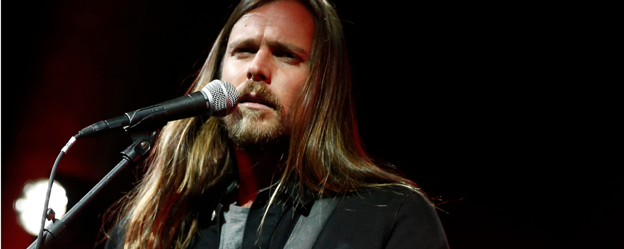 Lukas, le fils de Willie Nelson, victime d'un incident dans Grand Theft Auto lors d'une tournée à Seattle