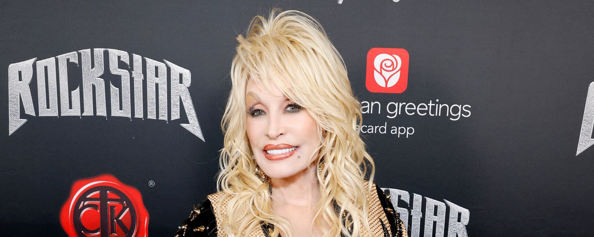 Regardez les débuts rap de Dolly Parton (oui, vraiment)