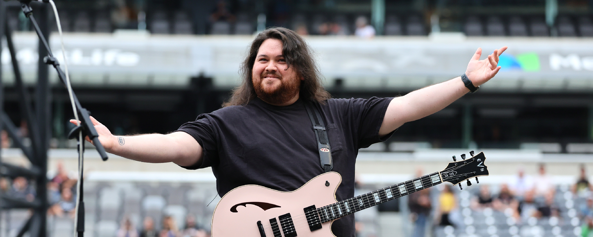 Wolfgang Van Halen se souvient de son défunt père Eddie dans un message d'anniversaire sincère