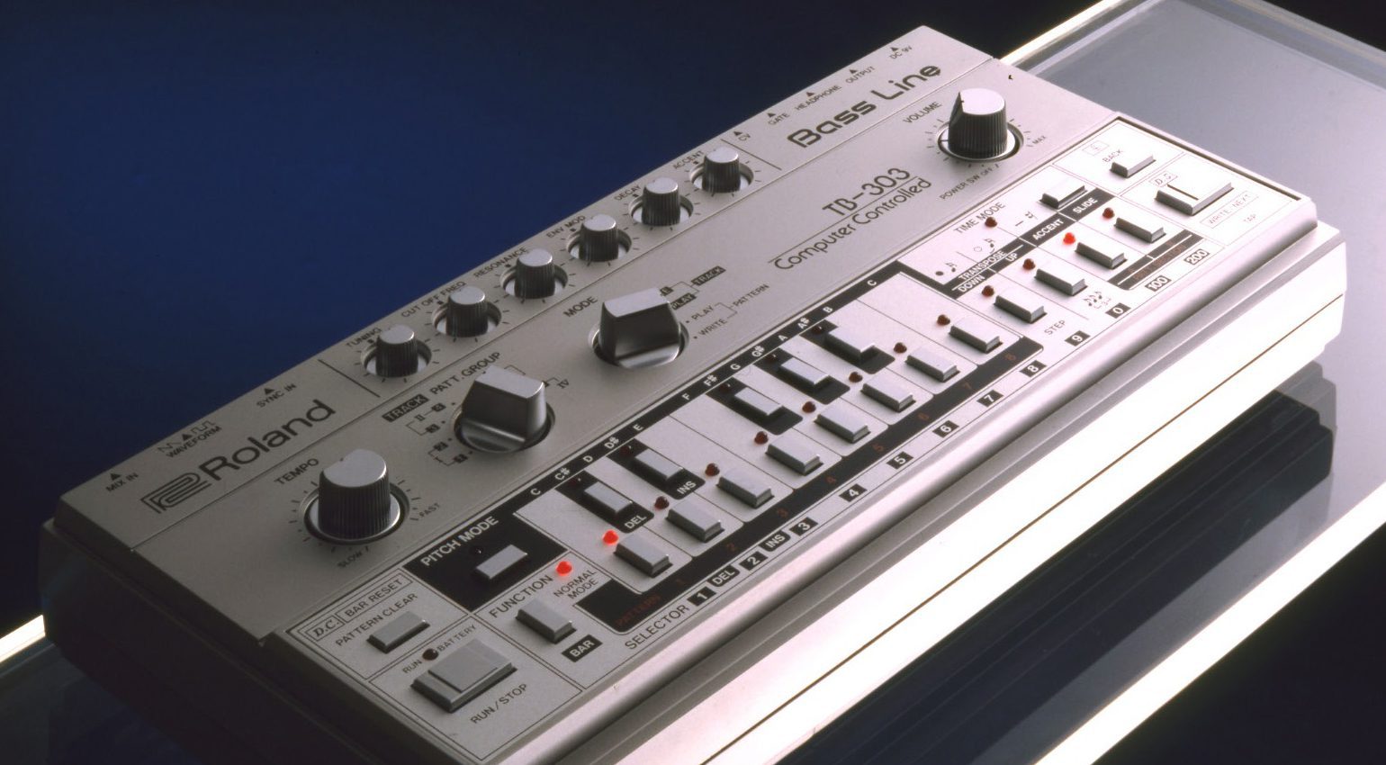 Roland TB-303