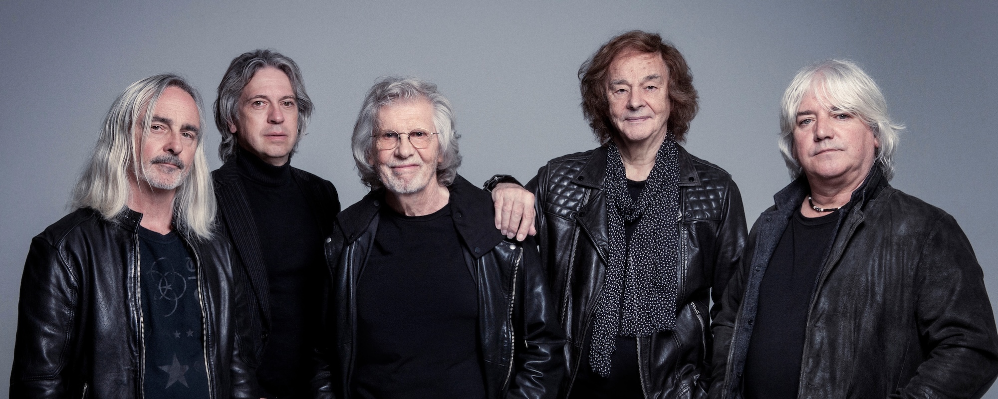 Rod Argent, membre fondateur du groupe The Zombies, victime d'un AVC et se retire de la tournée