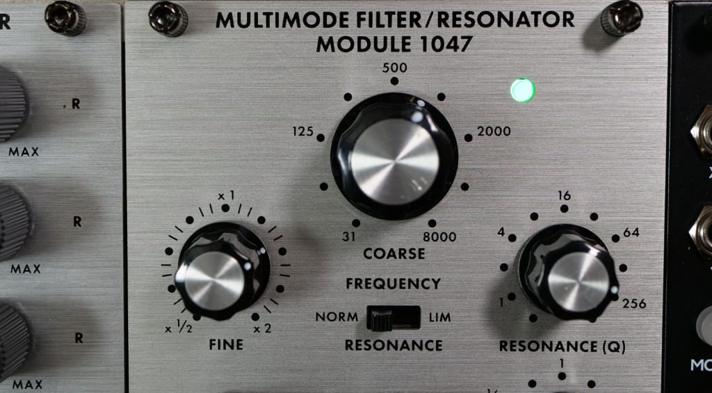 Filtre multimode Behringer 1047