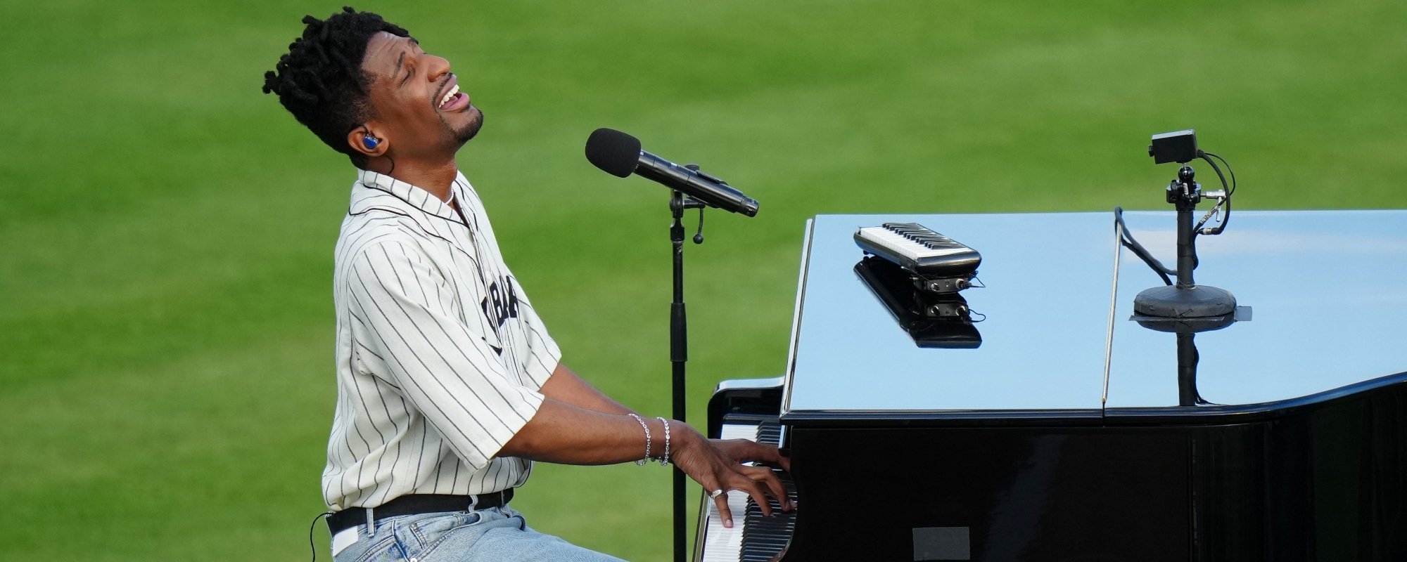 Une introduction à Jon Batiste: les meilleures chansons pour les nouveaux fans de l'hymne national du Super Bowl