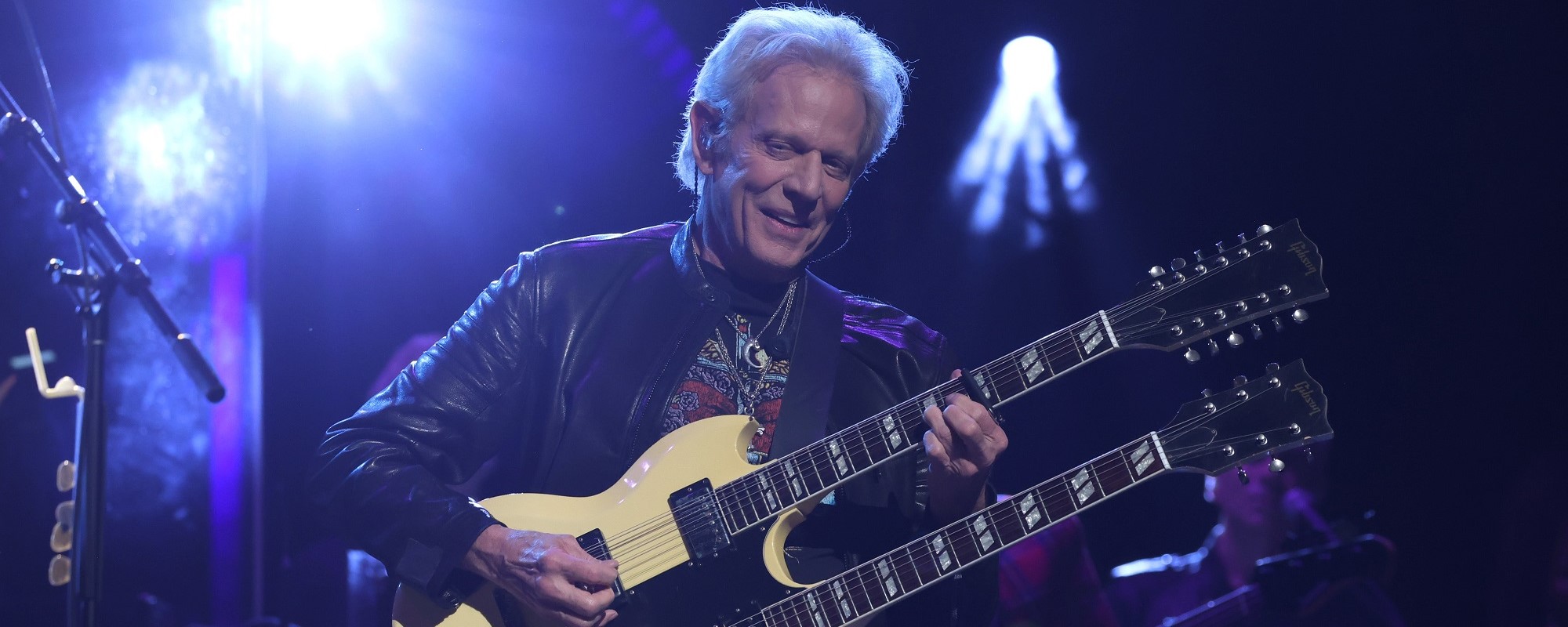 L'ancien guitariste des Eagles, Don Felder, sort un nouvel album solo, «The Vault»; Découvrez le célèbre single "Free enfin"