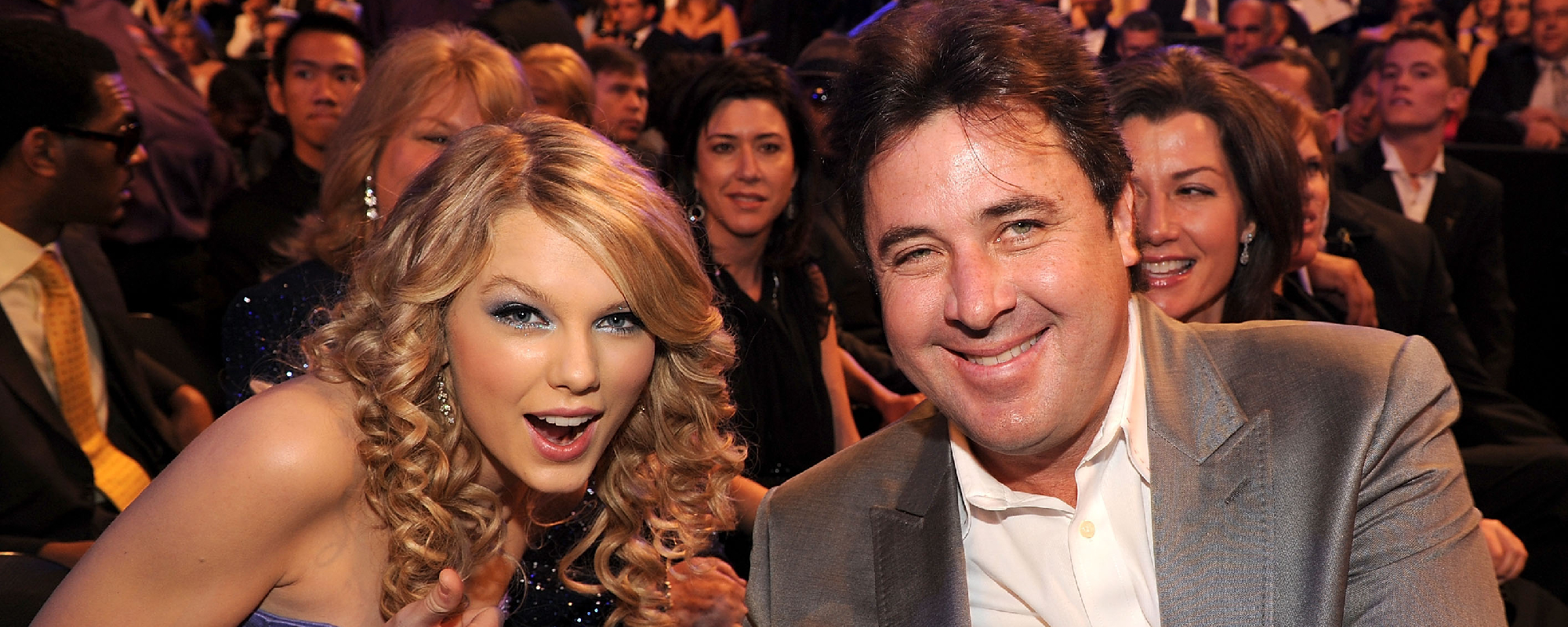 Vince Gill est «fou» de Taylor Swift - et il ne sait pas pourquoi certains fans de la NFL «tendus» ne sont pas non plus