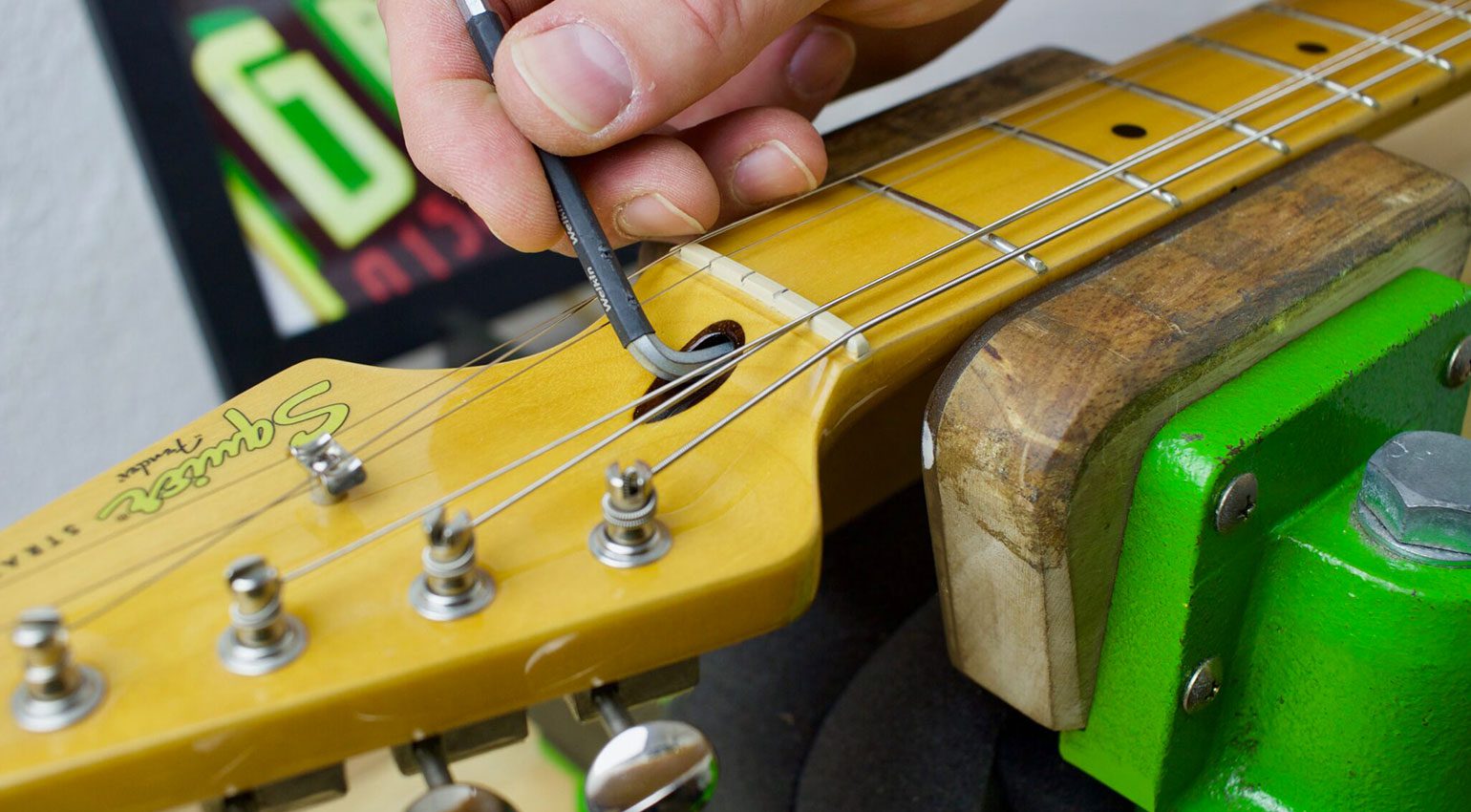 Vis de cou de guitare