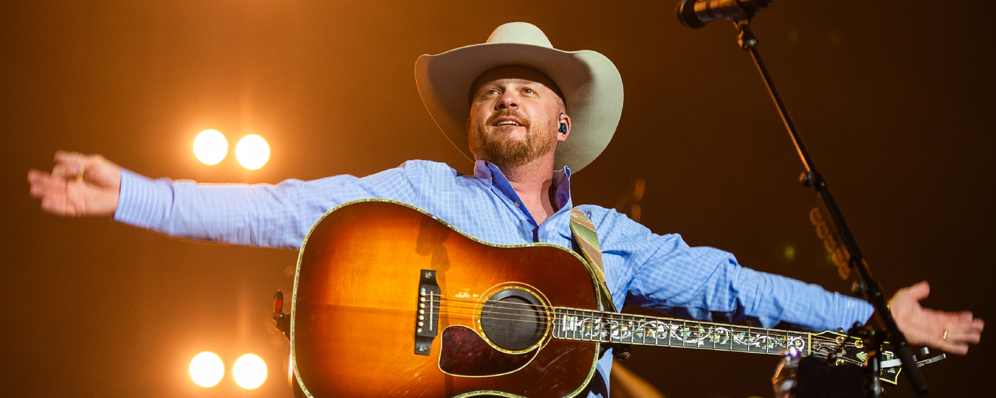 Cody Johnson fait une promenade sur le «Red Dirt Road» avec Brooks & Dunn pour la performance des prix ACM terriblement nostalgiques