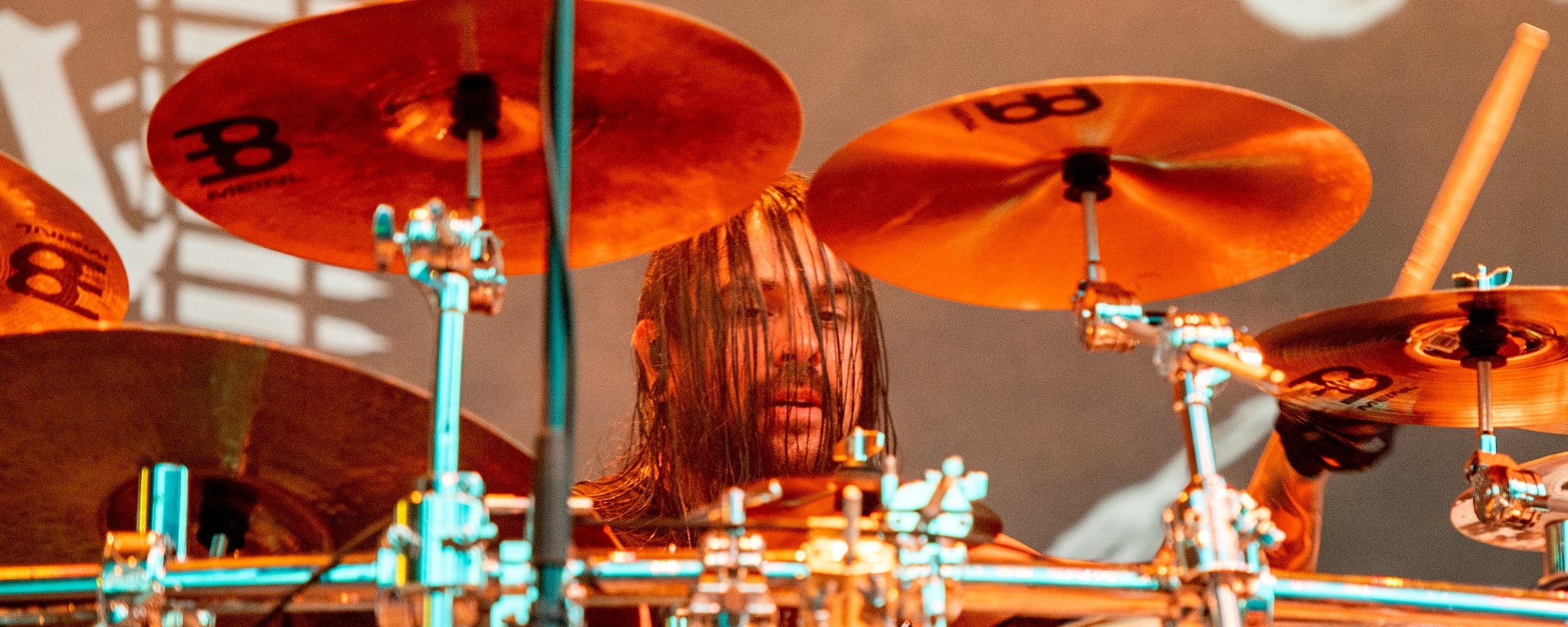 L'ancien batteur de l'agneau de Dieu Chris Adler discute de son nouveau groupe et de son nouveau chapitre de sa vie