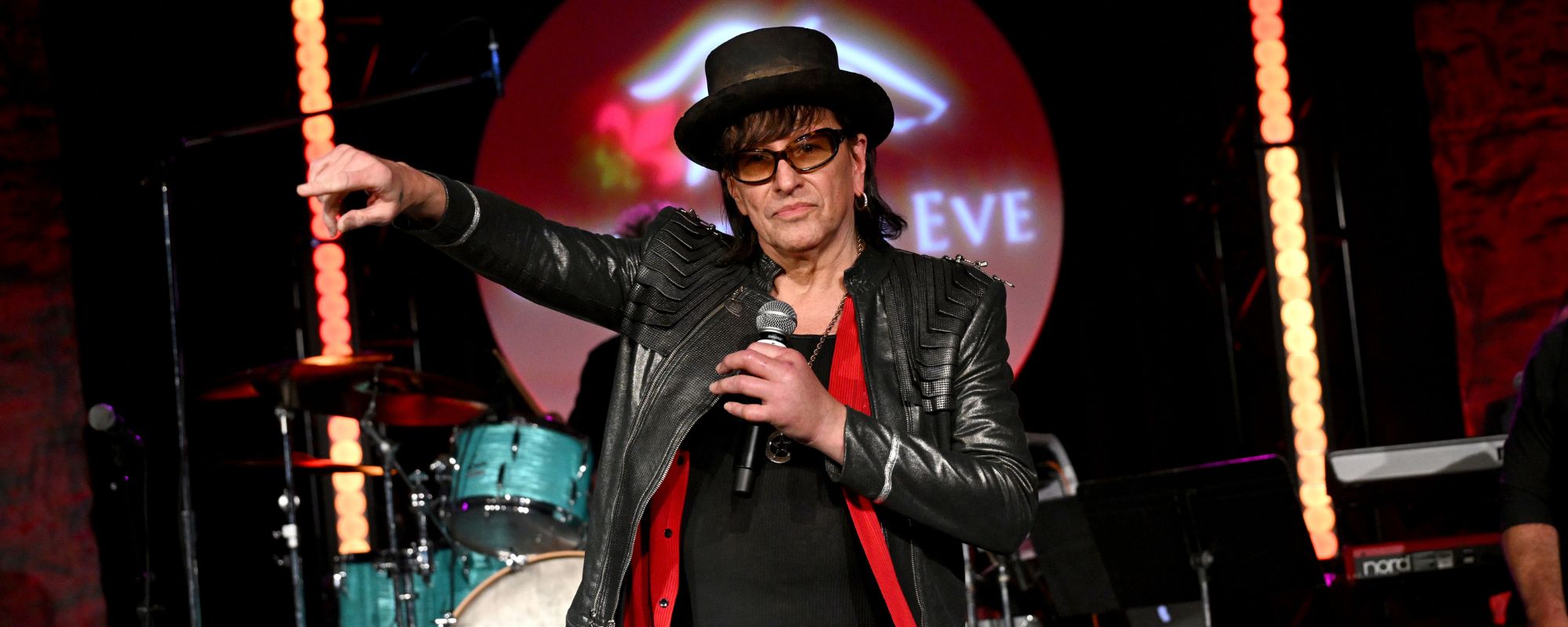L'ancien guitariste Jovi Richie Sambora se remet d'une chirurgie des mains d'urgence