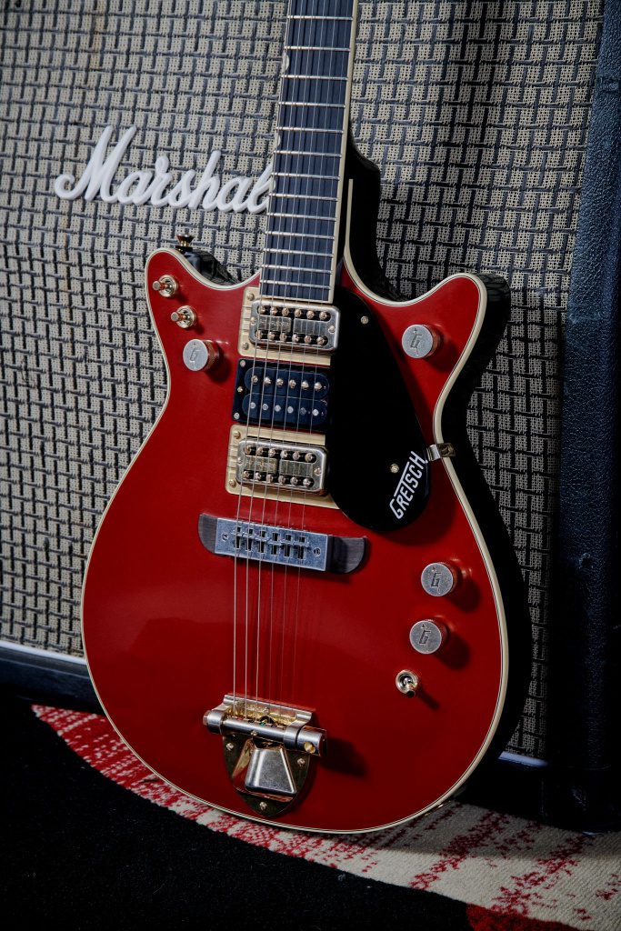 Dans la finition rouge d'origine Firebird