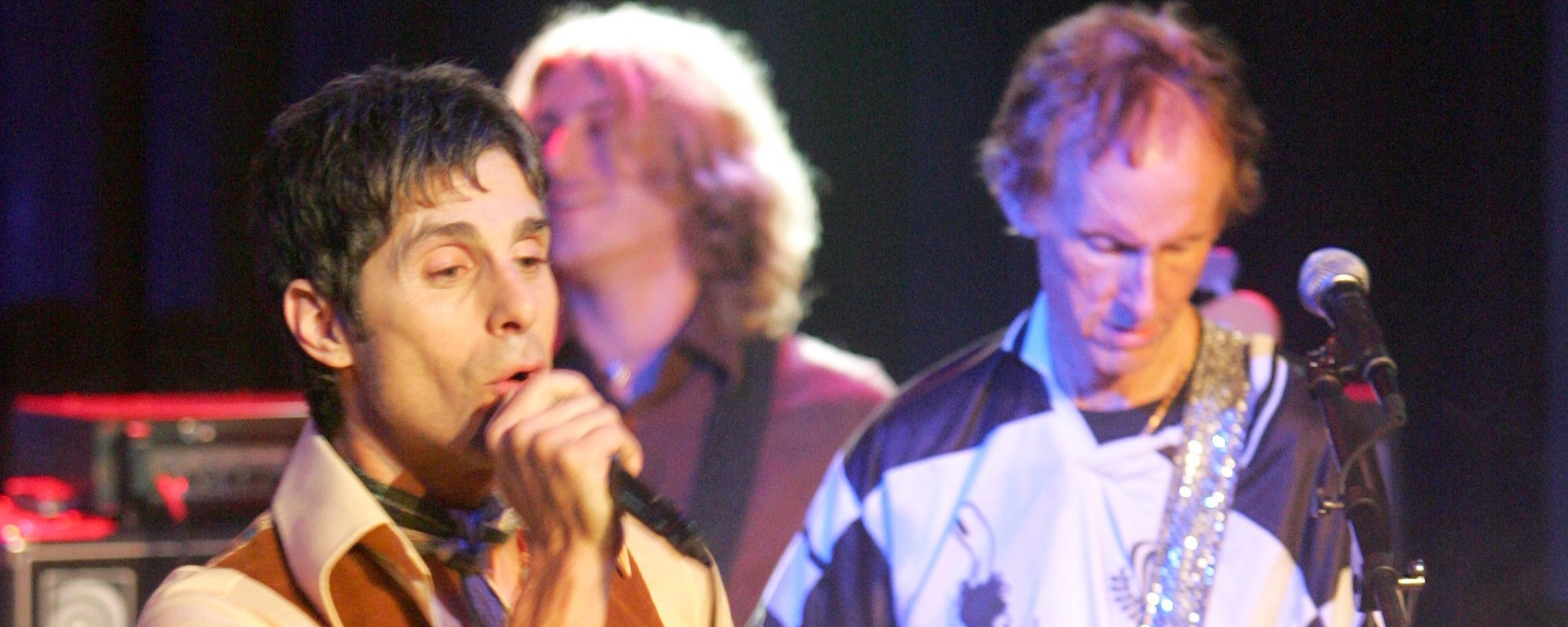 Robby Krieger sera rejoint par Perry Farrell, le batteur de Guns N 'Roses Steven Adler, et plus de stars lors des portes à venir