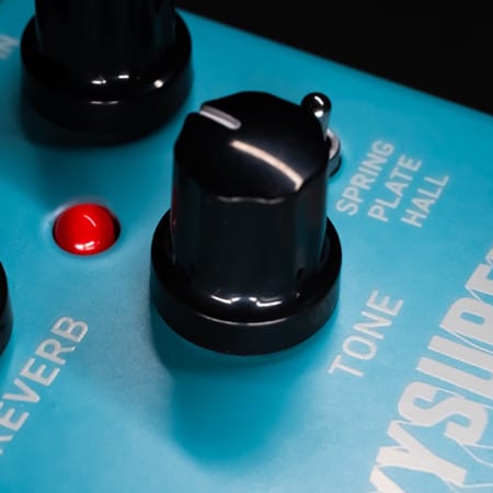 TC Electronic Skysurfer Mini Reverb a une tonalité pour ajuster votre luminosité