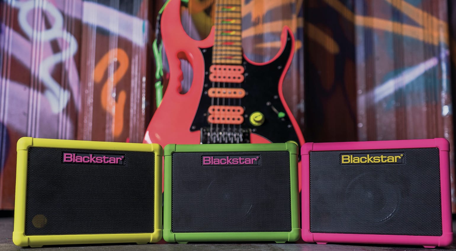 Blackstar Fly Neon : Un ampli « JEM » couleur néon des années 80
