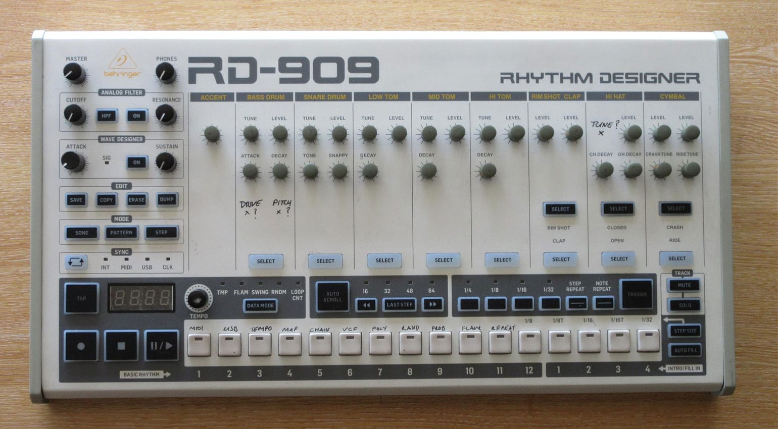 Behringer RD-909