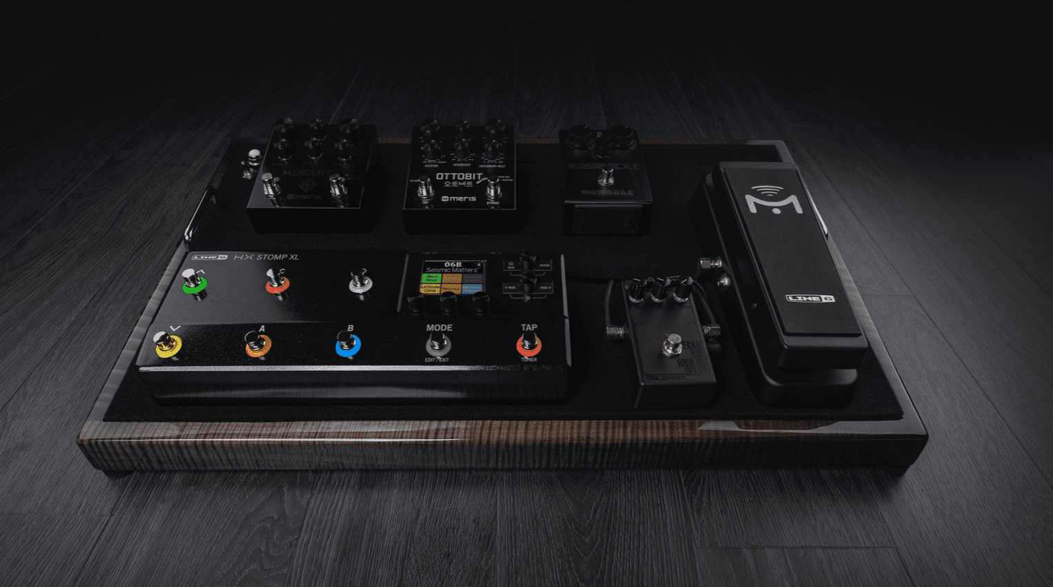 Leaked new Line 6 HX Stomp XL pedalboard