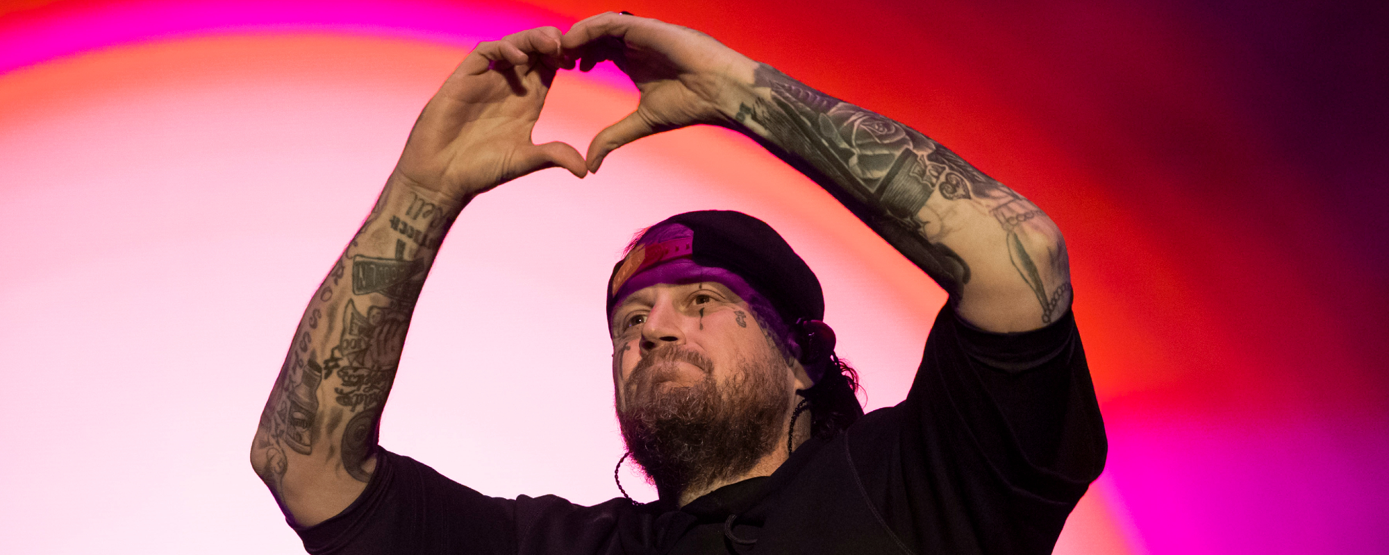 La perte de poids de Jelly Roll s'accompagne de nouveaux mouvements de danse et d'un nouveau surnom