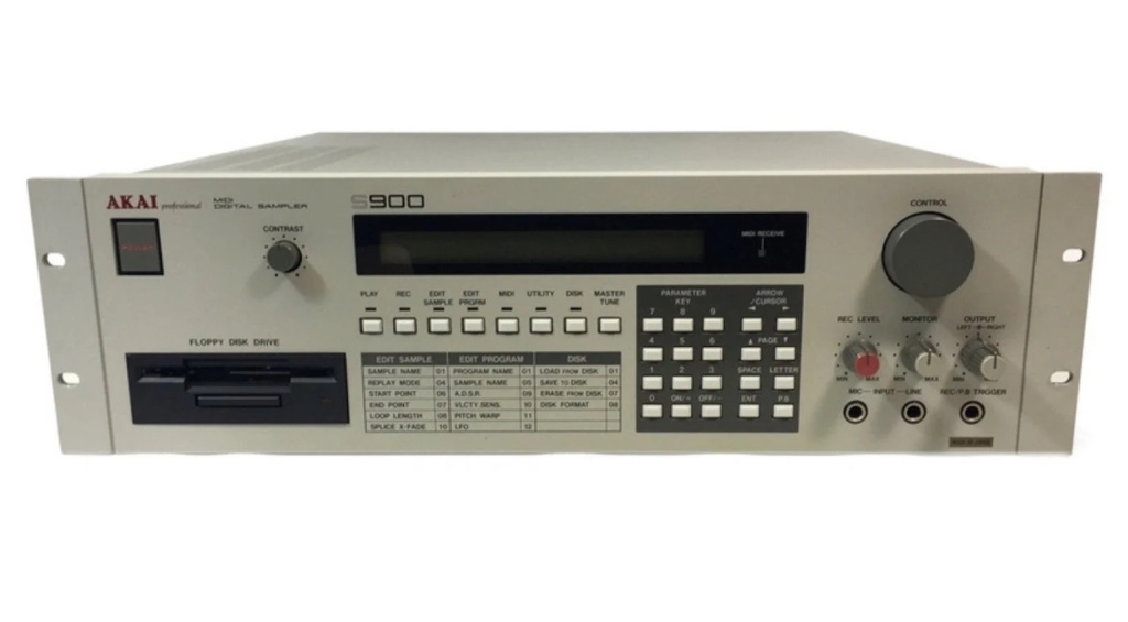 AKAI Professionnel S900