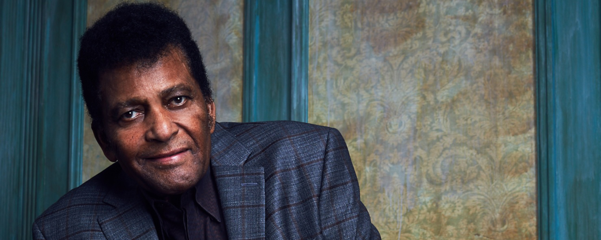 En ce jour de 2020, nous avons dit au revoir au chanteur qui a combattu le racisme et est devenu l'une des plus grandes stars de la musique country