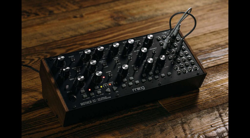 Mère Moog-32