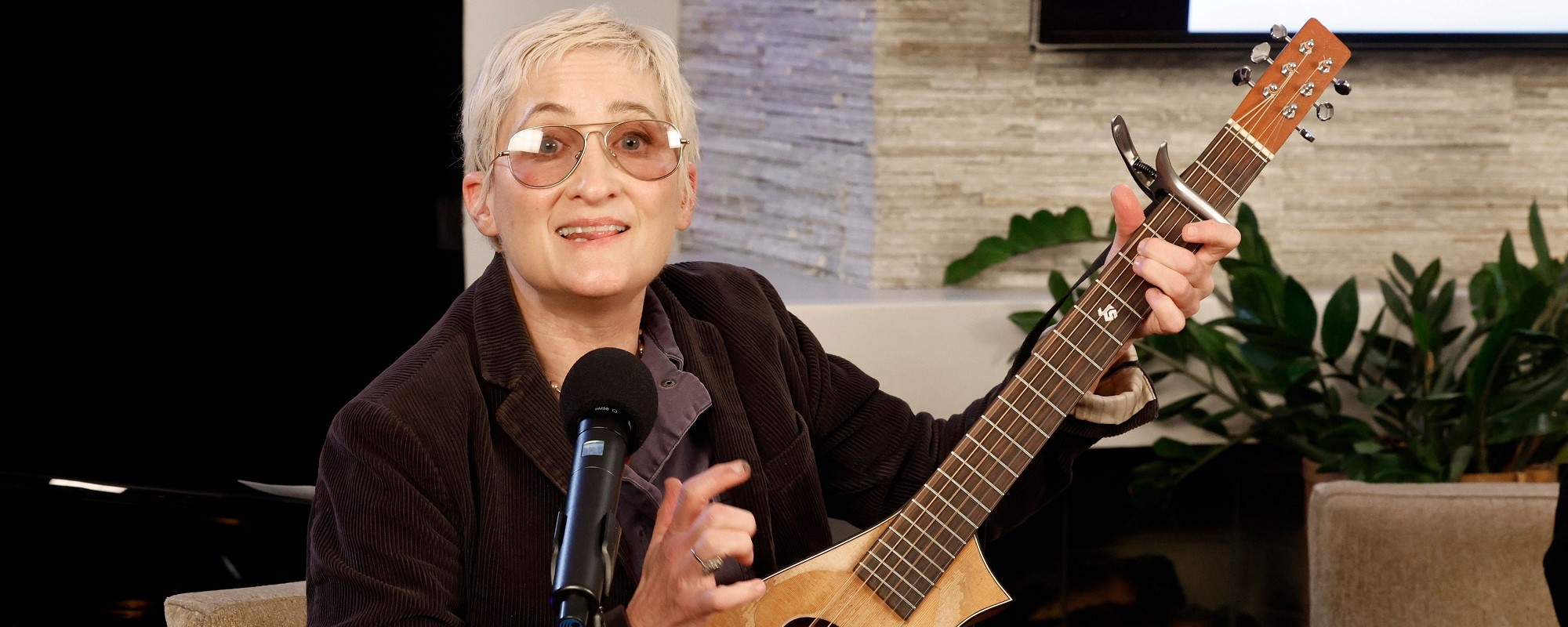 Un documentaire en préparation sur la chanteuse/compositrice décédée Jill Sobule présente Tom Morello, John Doe de X et d'autres stars