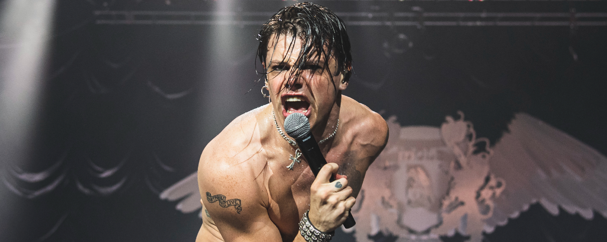 Yungblud dit qu'il "ne se souvient pas" de sa performance "Changes" lors du dernier concert d'Ozzy Osbourne