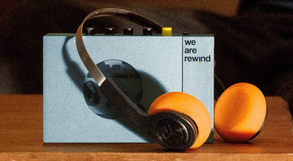 Le rétro rencontre le Bluetooth : lecteur de cassettes BT portable We Are Rewind