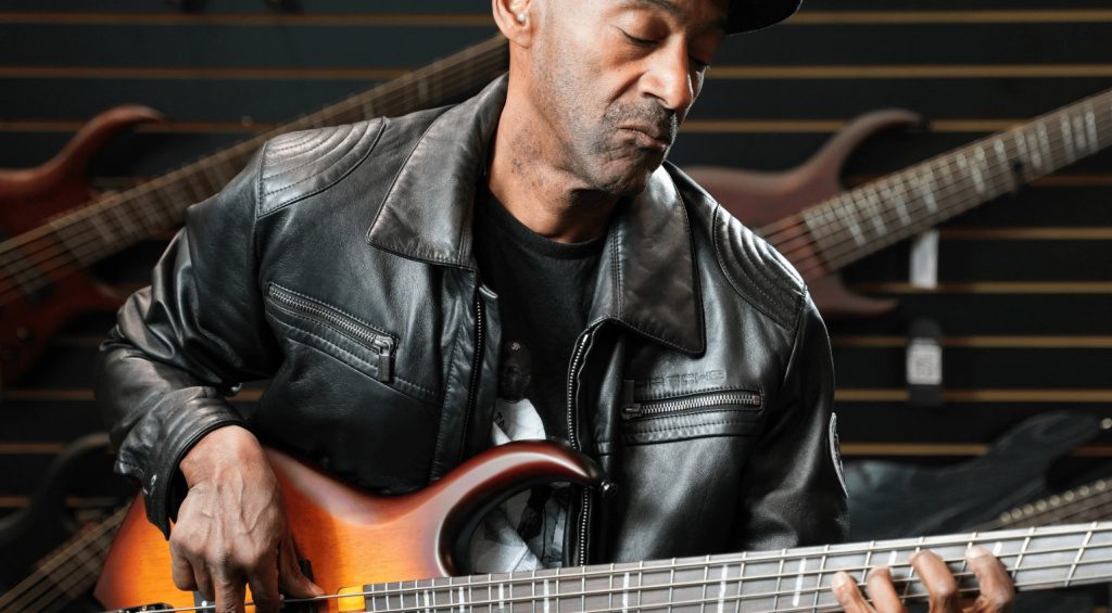 Marcus Miller et la nouvelle série M6