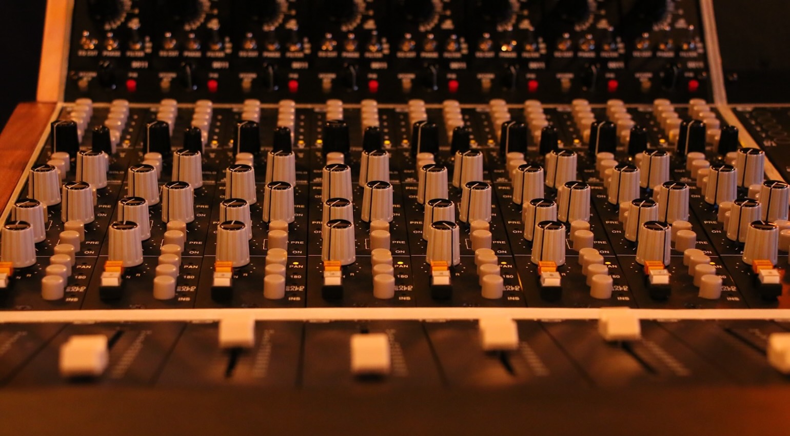 H2 Audio Helios Olympic 1100 Series Console: A Legend Returns