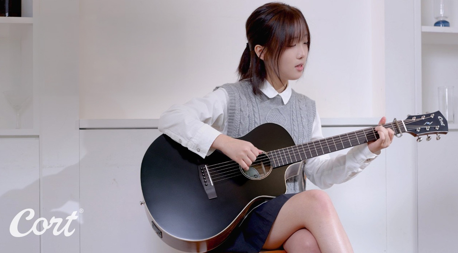 Cort Gold MC6 and Core MC: Affordable, High-Quality Acoustic Guitars