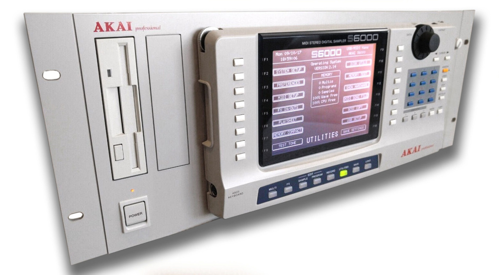 Akaï S6000