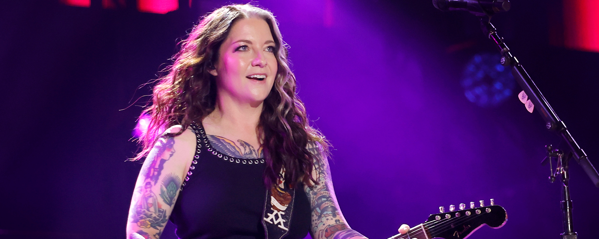 Ashley McBryde taquine la prochaine ère avec son prochain album "Wild"