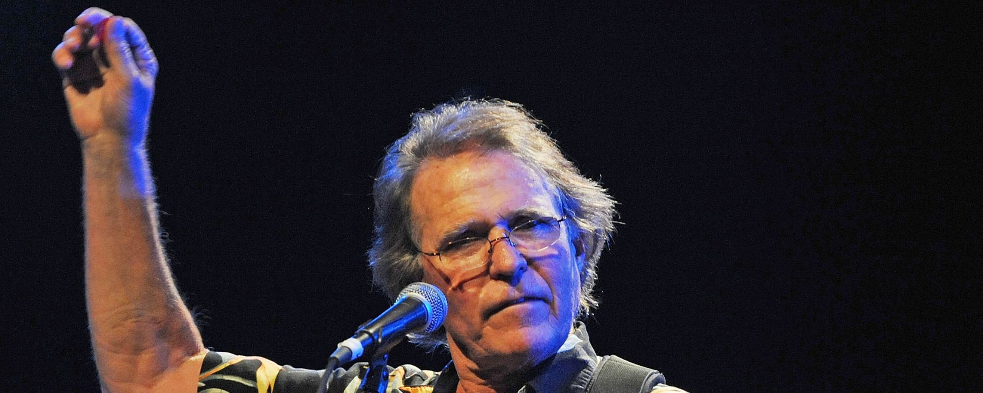 « Country » Joe McDonald, icône contre-culturelle et héros de Woodstock, décédé à 84 ans