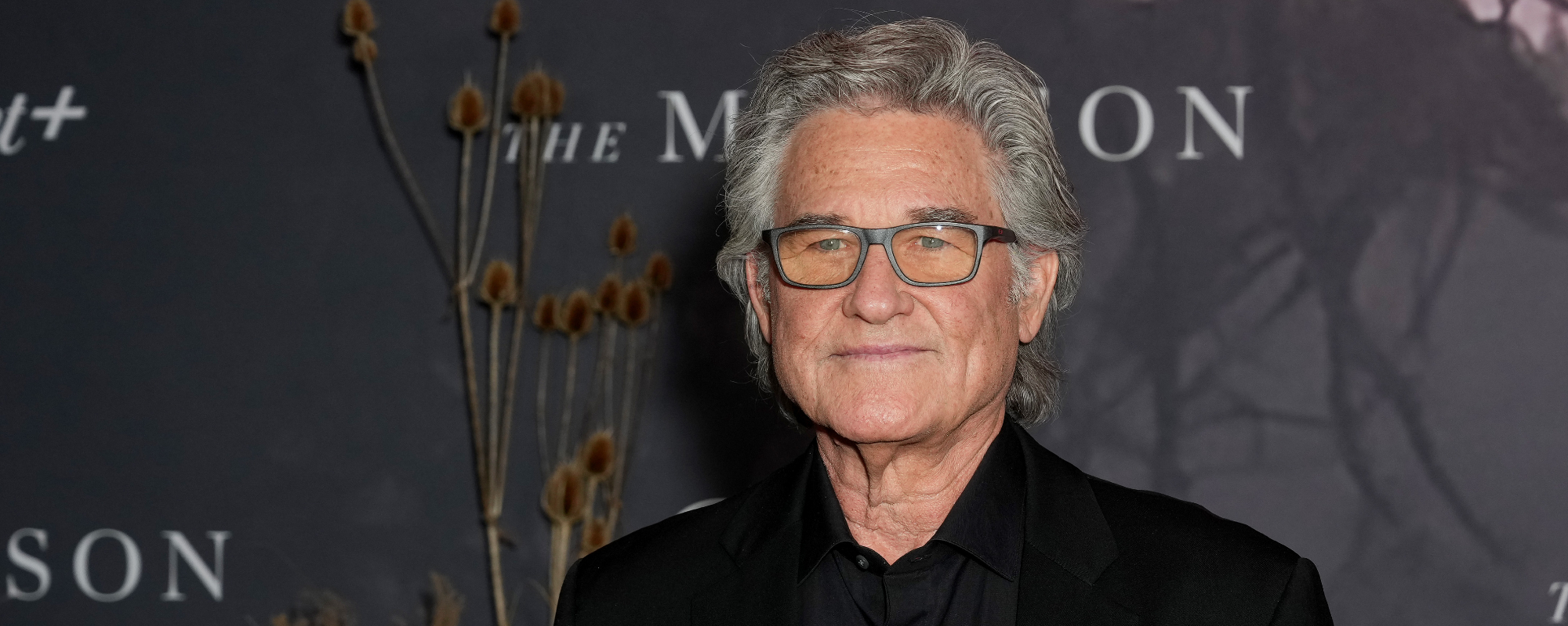 Kurt Russell se souvient du moment gênant où il a donné un coup de pied à Elvis Presley pendant le tournage