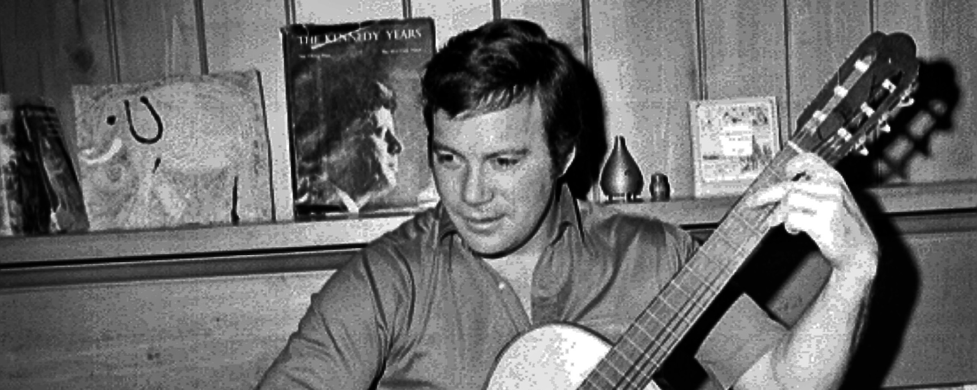 La légende de Star Trek, William Shatner, s'associe à une icône du heavy metal pour une nouvelle version d'un hymne métal de 1982