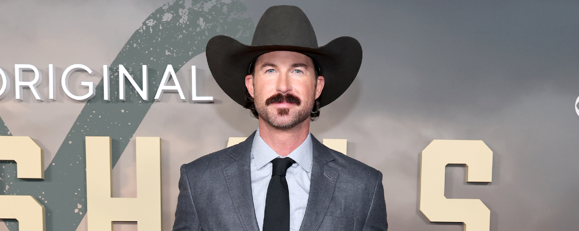 Les fans de country ont un premier aperçu des débuts d'acteur de Riley Green dans le spin-off de "Yellowstone"
