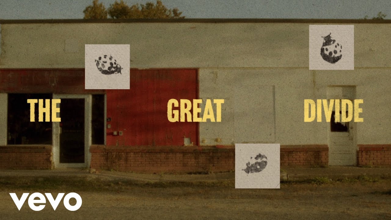 Noah Kahan réagit à la critique de Pitchfork sur « The Great Divide » avec un message brutalement honnête