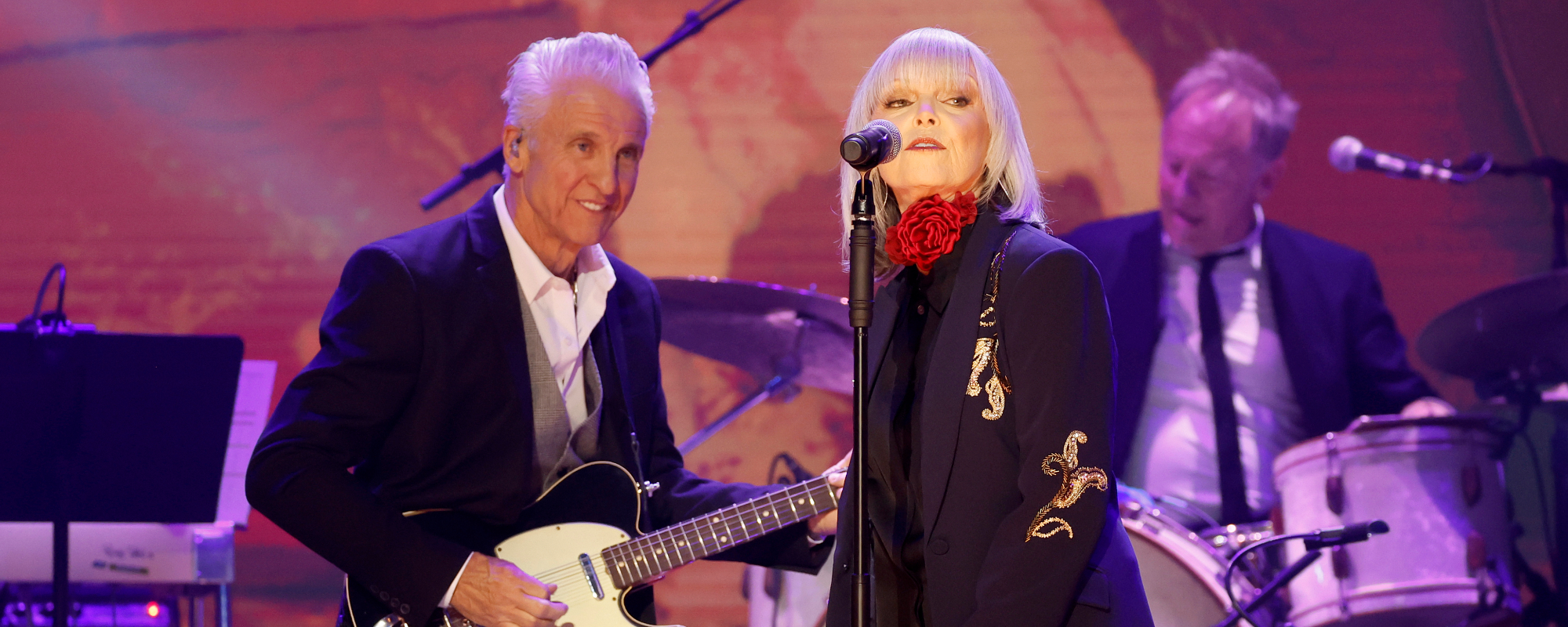 Pat Benatar et Neil Giraldo se produisent lors de la soirée Rock & Roll Hall of Fame d'American Idol