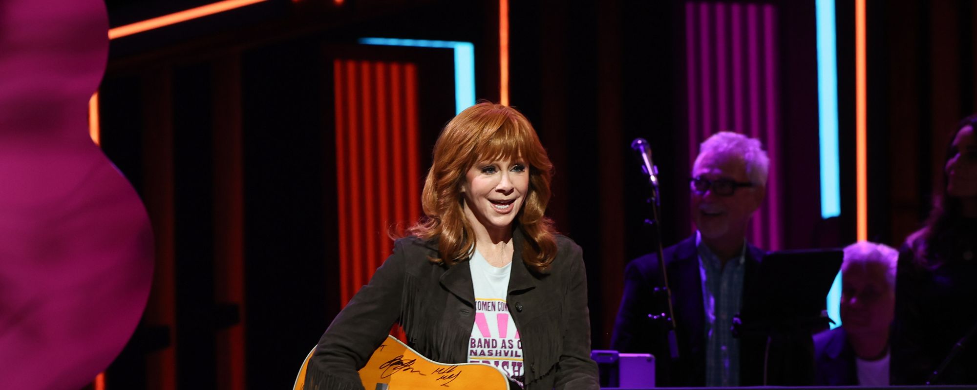 Reba McEntire célèbre 50 ans de musique avec de la nouvelle musique