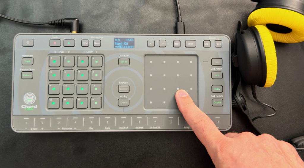 AlphaTheta Chordcat : une Groovebox intelligente avec plus de 100 000 accords pour 279 $ ? Revoir!