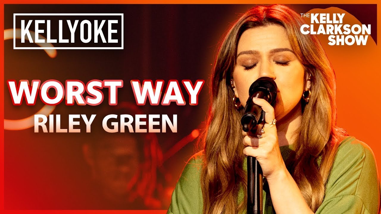 Après avoir entendu Kelly Clarkson chanter le hit Sultry Smash de Riley Green, j'ai besoin d'un duo des coachs de « The Voice » « de la pire des manières »