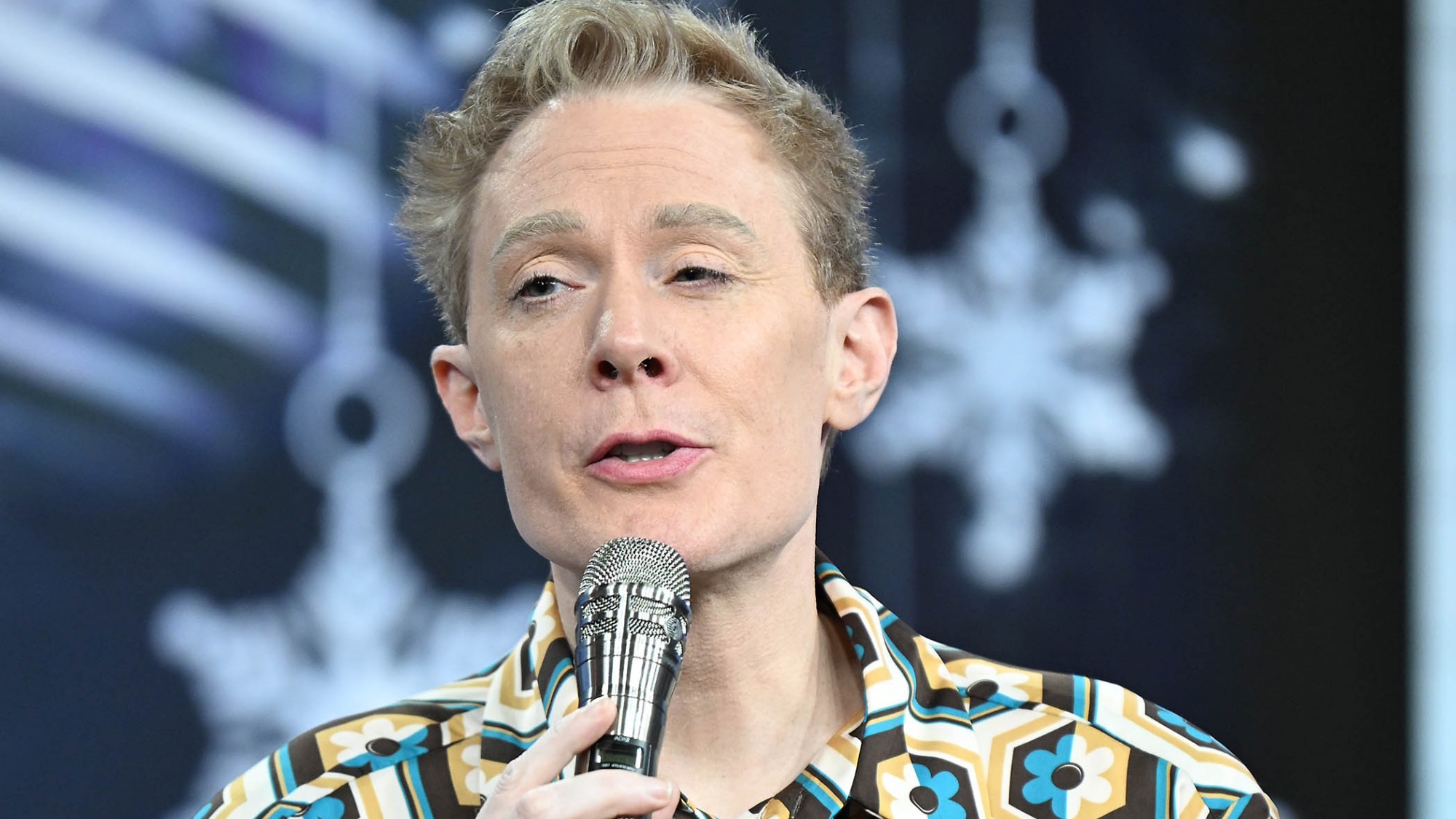 Clay Aiken, légende d'American Idol, interprète son premier nouveau single en 18 ans lors de la finale de la saison 24