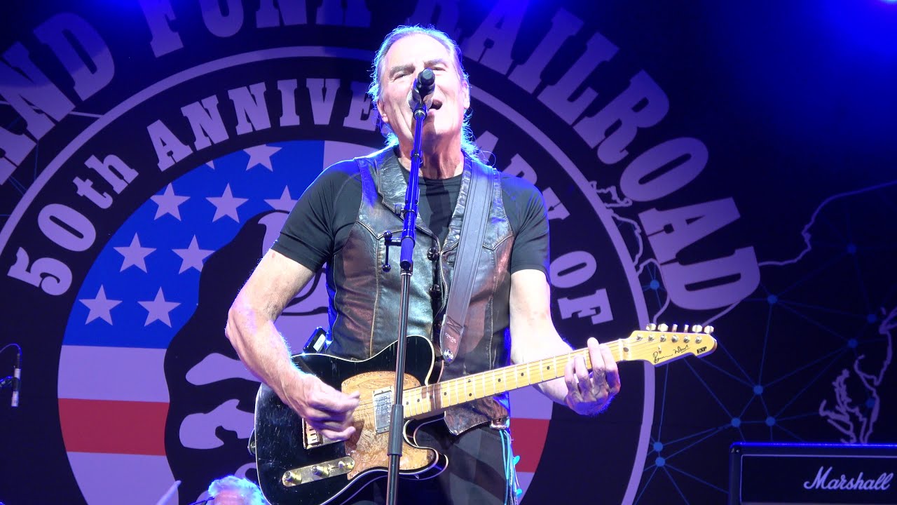 Fin d'une époque : un groupe de rock des années 70 annonce un nouveau chanteur après 26 ans